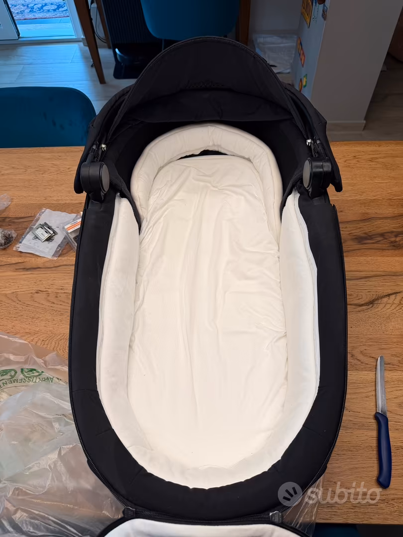 Navicella Cybex Platinum Mios Nera a Milano